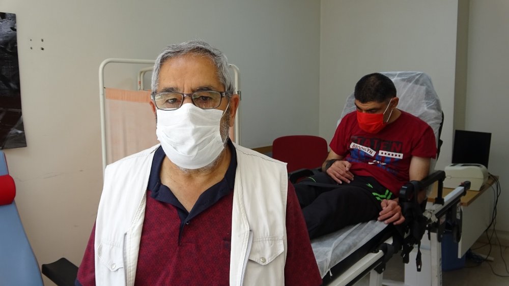 Konya'da koronavirüs aşıları evlerde yapılmaya devam ediyor