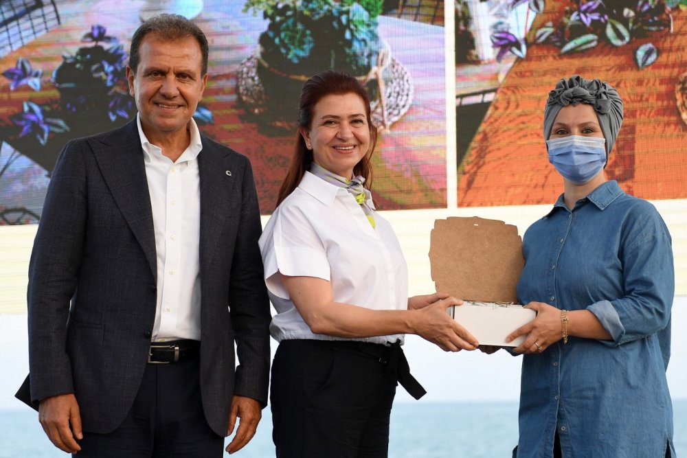Mersin'in en güzel balkonu onun oldu