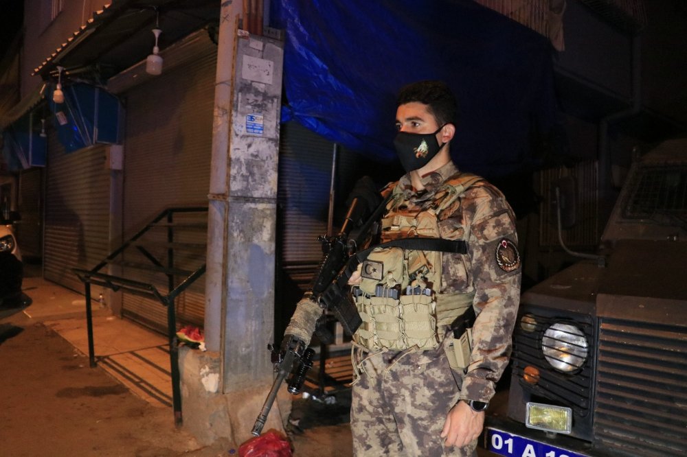 Adana'da bekçilere silahlı saldırı! 3 kardeşten 2’si yakalandı