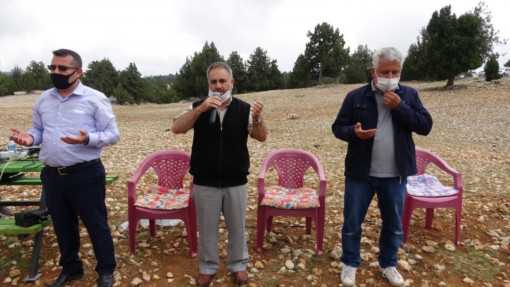 Yörükler Yapraklı Tepesi'nde yağmur duasına çıktı