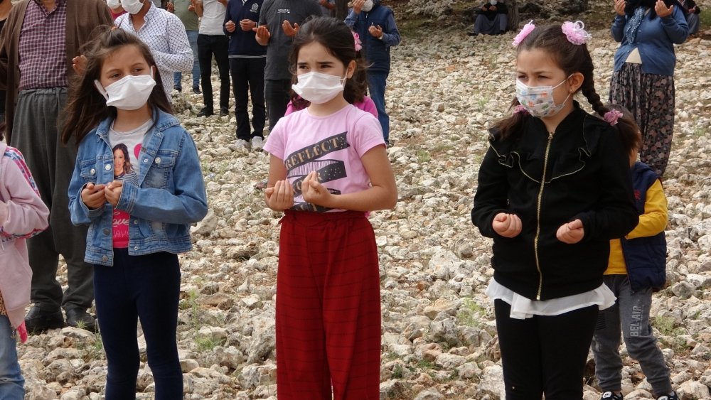 Yörükler Yapraklı Tepesi'nde yağmur duasına çıktı