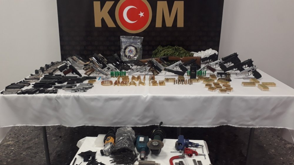 İzmir'de başlayan silah ticareti operasyonu Konya'ya sıçradı! 29 gözaltı