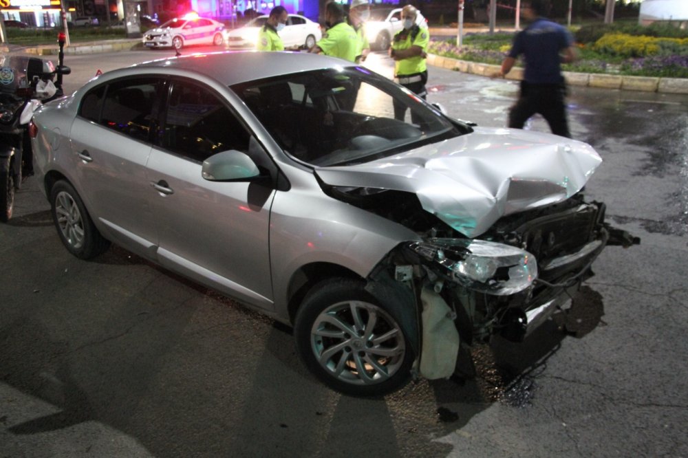 Kaza yapan 16 yaşındaki sürücü yaralı halde kaçarken yakalandı