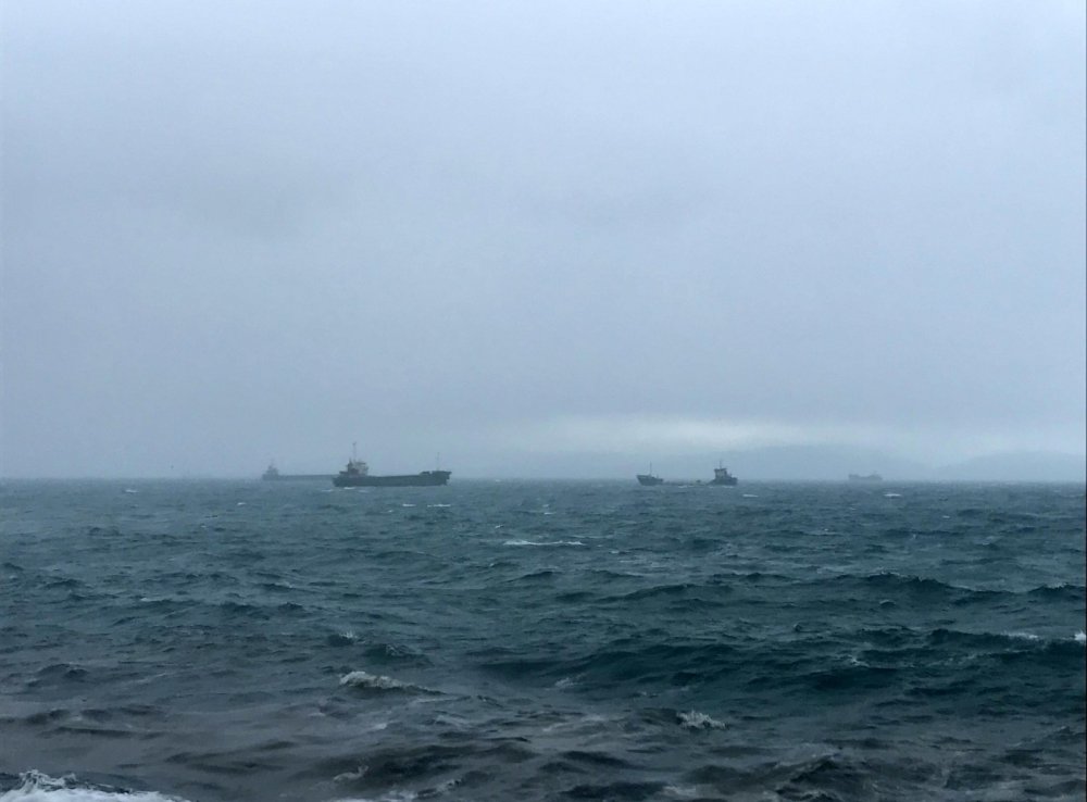 İstanbul Boğazı'nda sular durulmuyor! Müsilaj ve fırtına