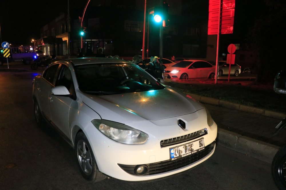 Polisten kaçan alkollü sürücü taksiye çarpınca yakalandı