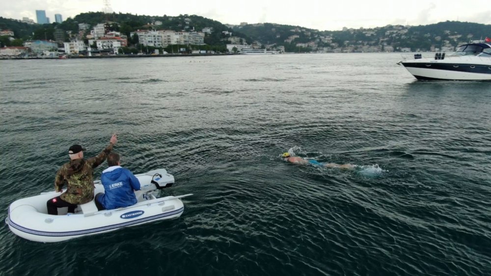 Türkiye'den Kıbrıs'a yüzmek istiyor! Tam 231 kilometre