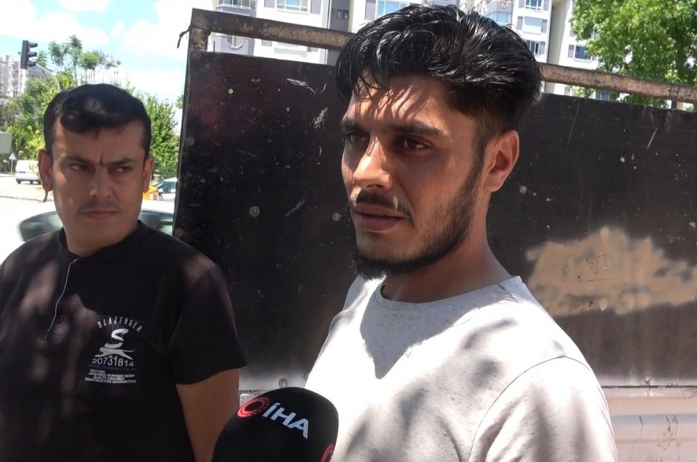 Konyaaltı'nda karton yüklü kamyonet alev alev yandı