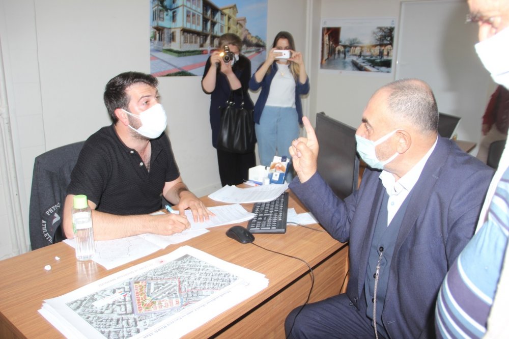 Afyon'daki Kentsel Dönüşüm Ofisi’nde arbede çıktı
