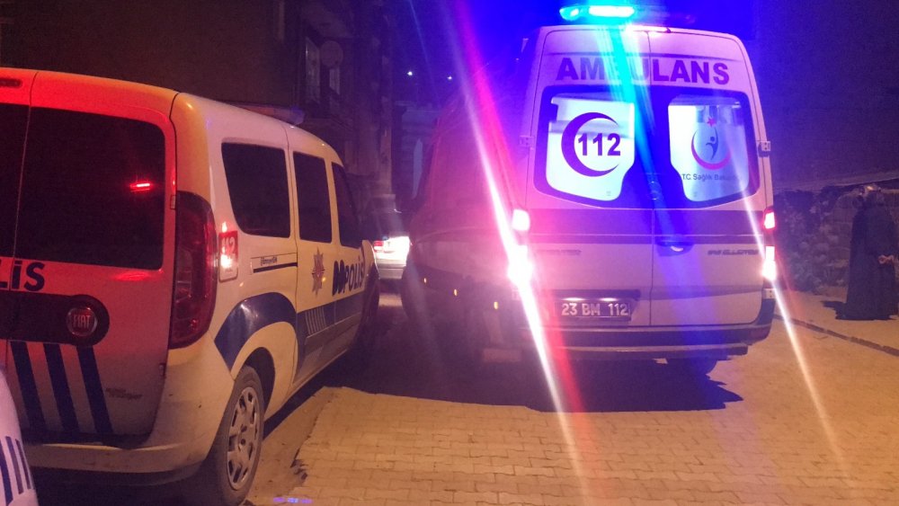 İki çocuk babası genç adamın cesedi cami avlusunda bulundu