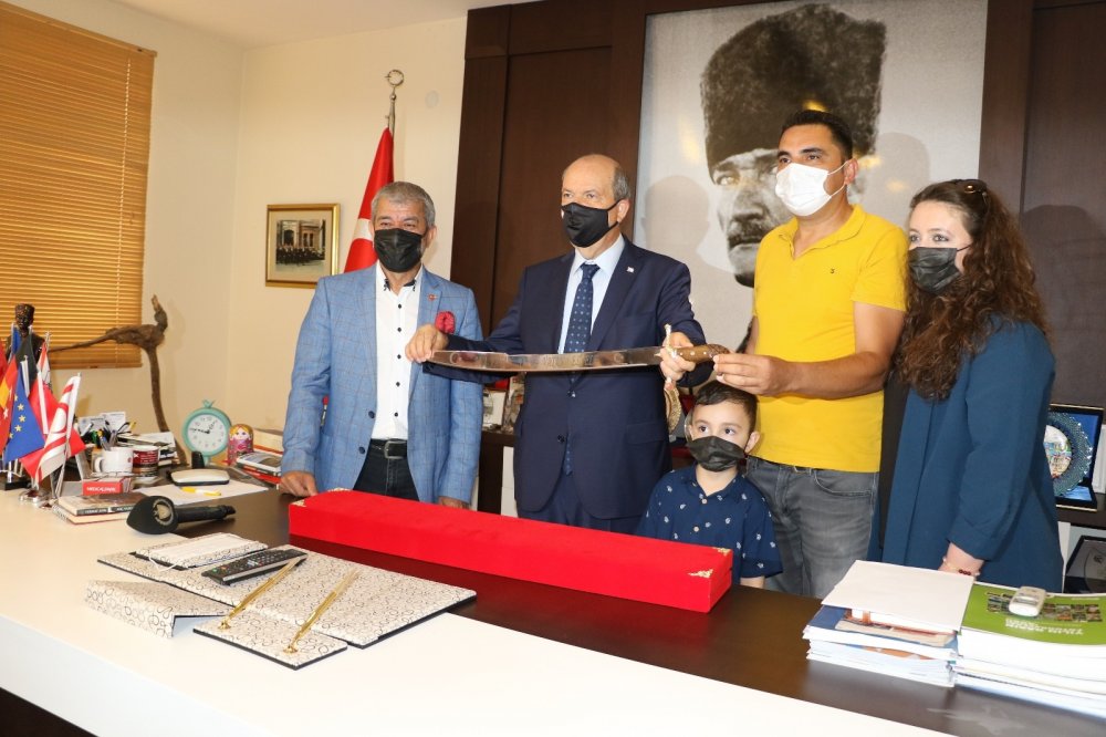 KKTC Cumhurbaşkanı Tatar net konuştu! Türkiye ile bağımızı koparamazlar