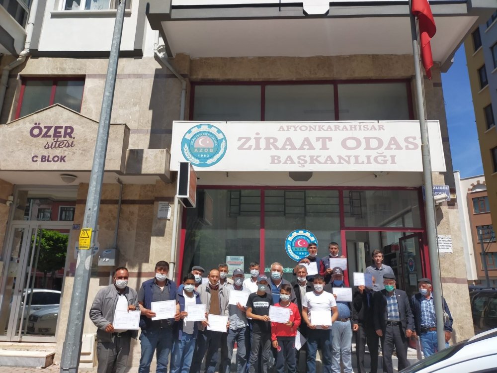 Afyon'da çobanlar sertifikalarını aldı