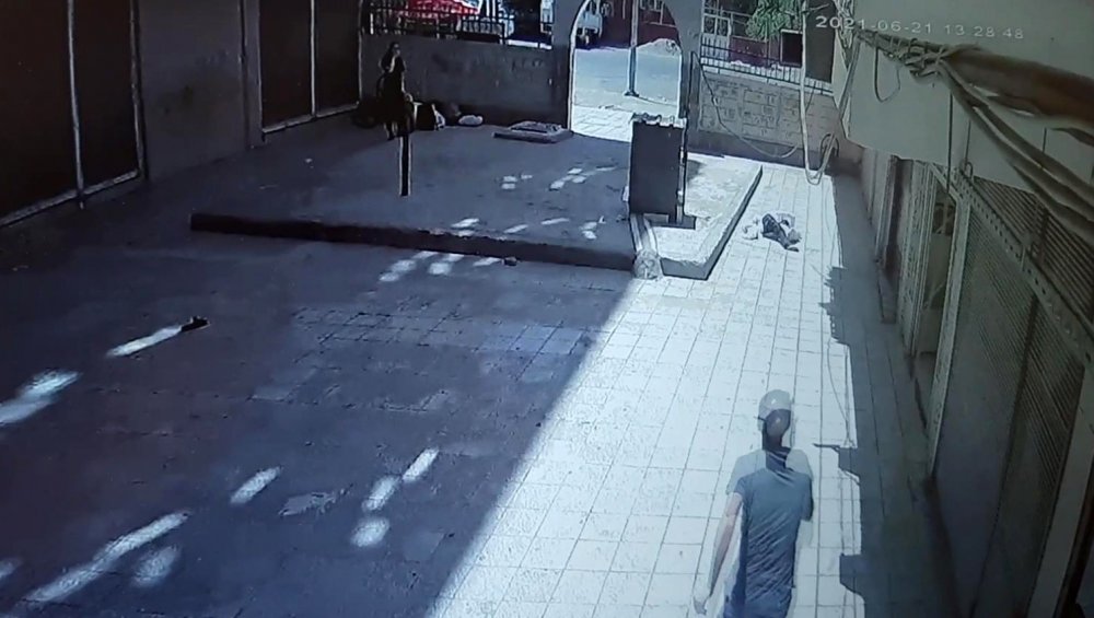 Misafirlikte kavga çıktı! Genç kız silahı görünce kendini 7’nci kattan