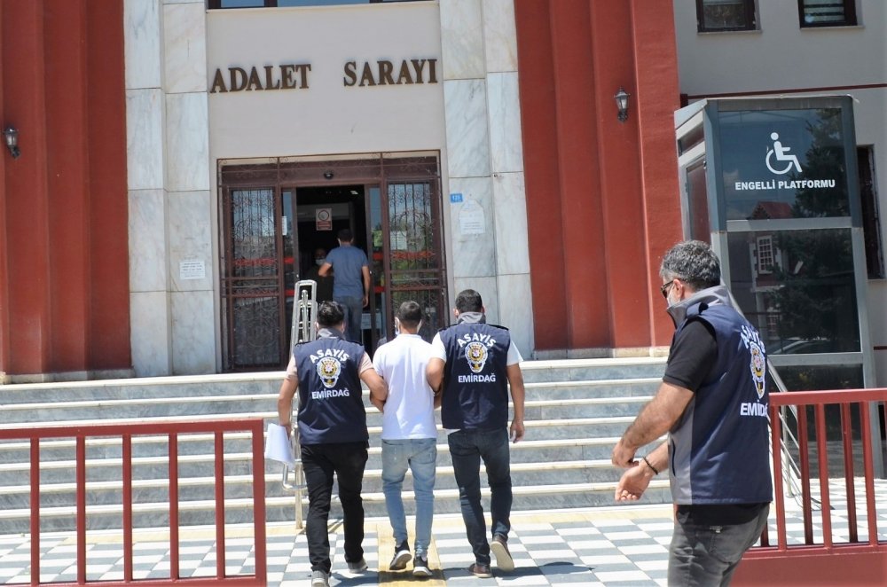 İnternetten saman satış ilanı veren dolandırıcı Afyon'da yakalandı