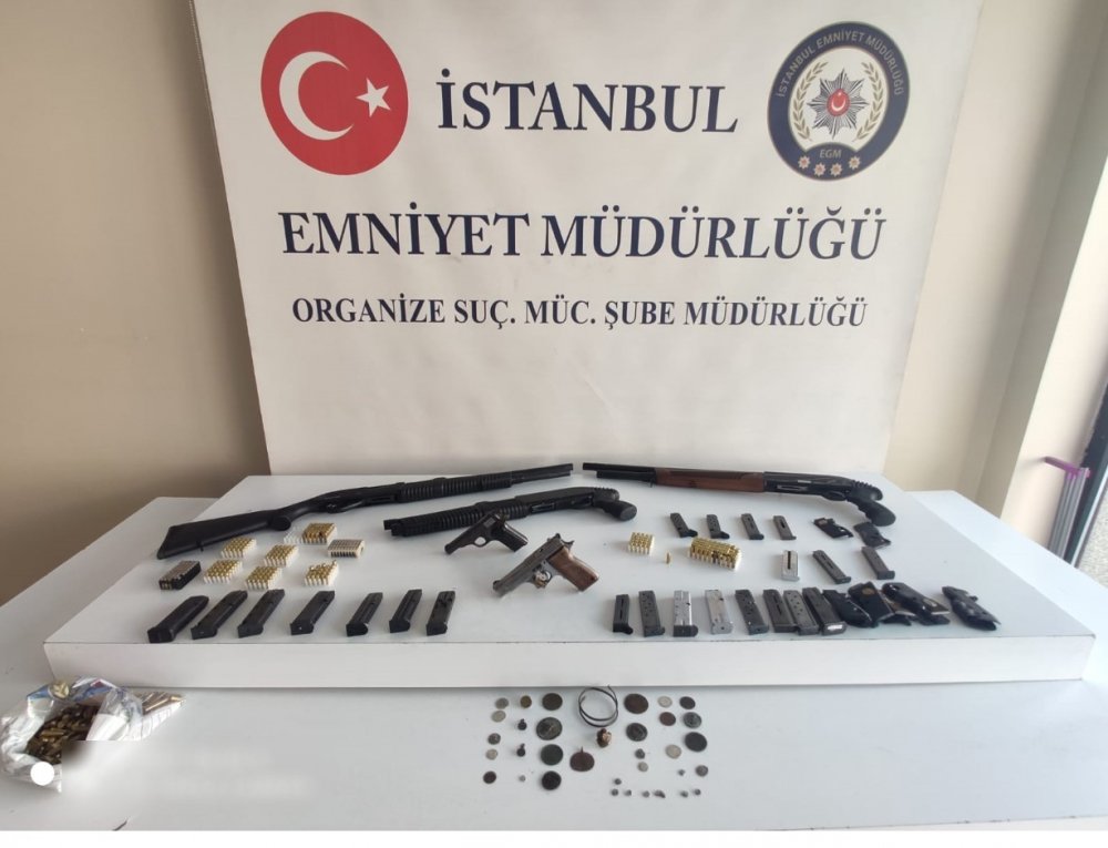 İstanbul'da yasa dışı silah ticareti yapan özel güvenlikçi yakalandı
