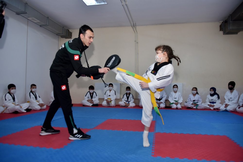 Karatay Yaz Spor Okulları'nda yaz dolu dolu geçecek! Ön kayıtta gecikmeyin