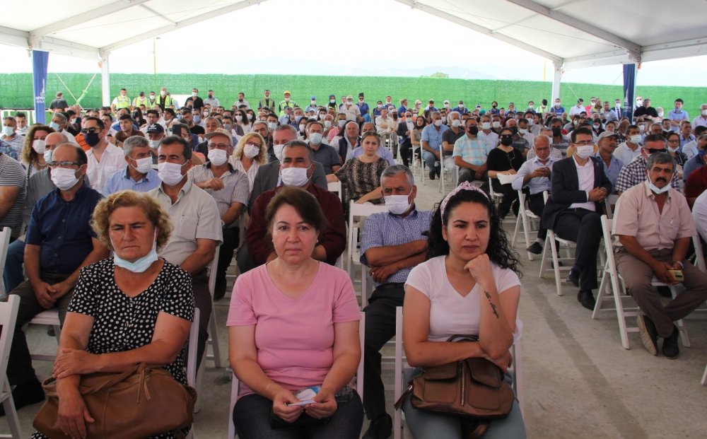 Yıllardır CHP Belediyesi olan İzmir Büyükşehir'e Konya'dan yıllar sonra o yatırım yapıldı