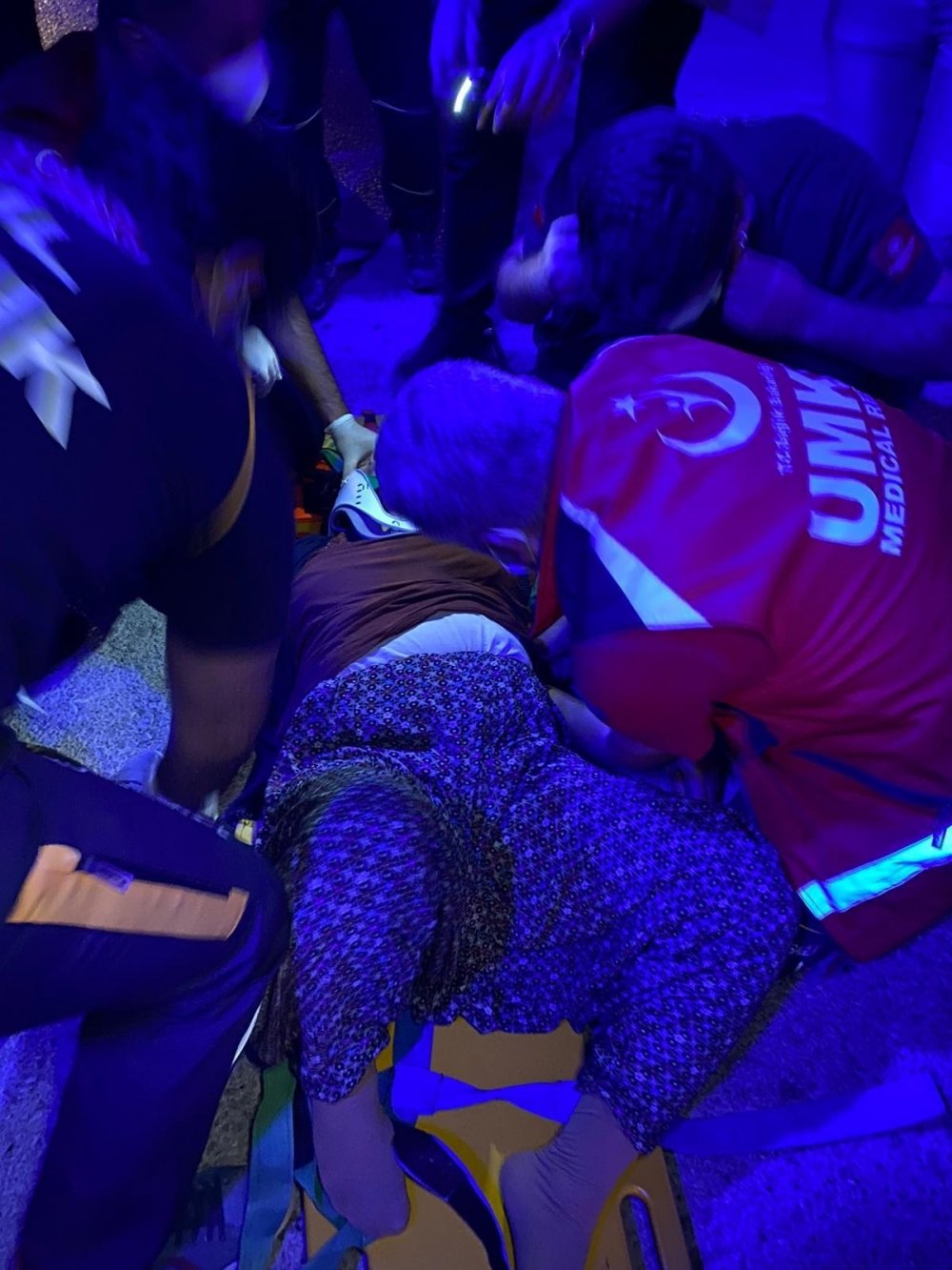 Elazığ UMKE deprem bölgesine giderken kazaya müdahale etti: 6 yaralı