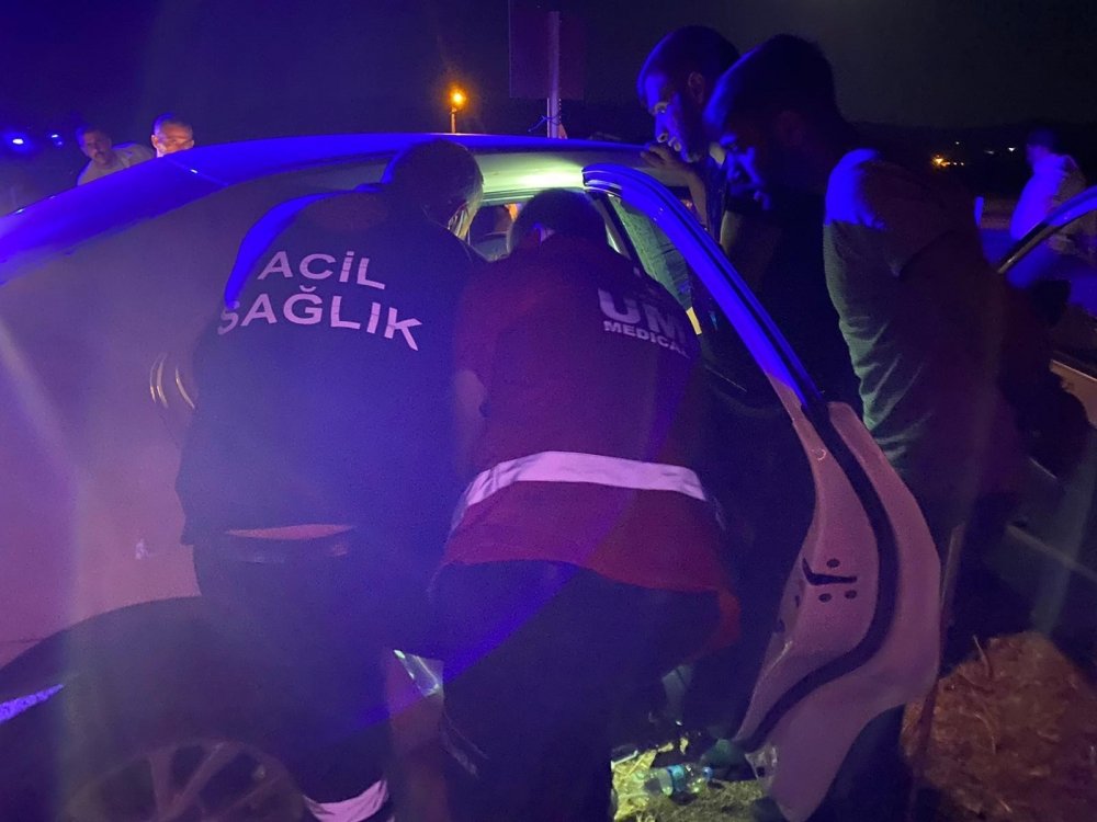 Elazığ UMKE deprem bölgesine giderken kazaya müdahale etti: 6 yaralı