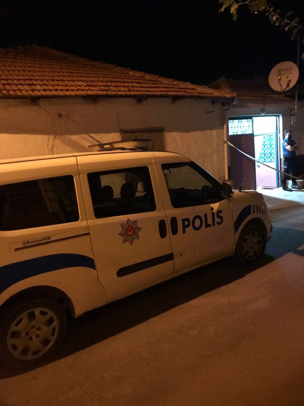 Manisa’da cinayet! 17 yaş küçük eşini öldürdü
