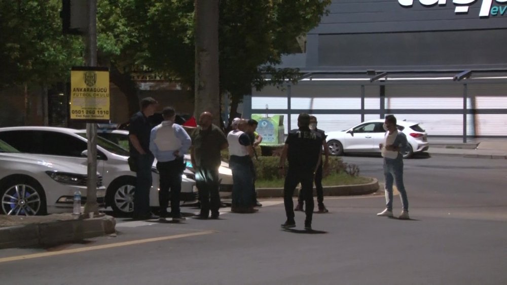 Ankara'da ‘dur’ ihtarına uymayan şahıs polise ateş açtı