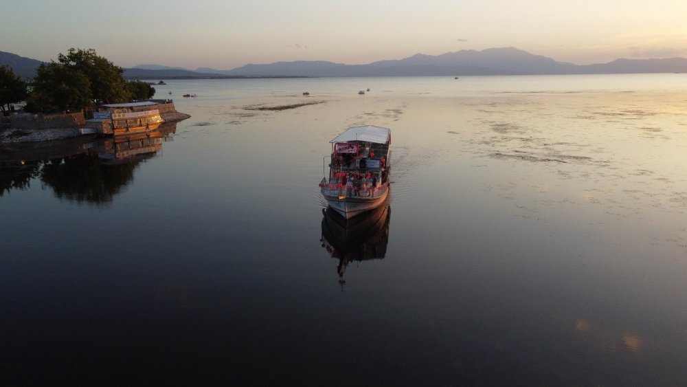 Konya Beyşehir Gölü’nde su seviyesi azaldı! Yat işletmecileri tedirgin