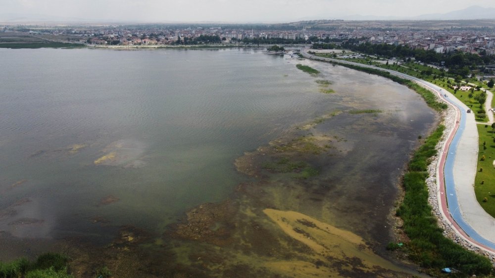 Konya Beyşehir Gölü’nde su seviyesi azaldı! Yat işletmecileri tedirgin