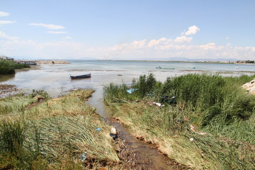 Konya Beyşehir Gölü’nde su seviyesi azaldı! Yat işletmecileri tedirgin