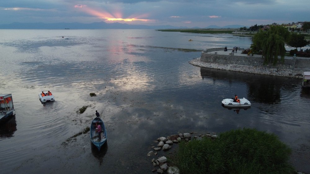 Konya Beyşehir Gölü’nde su seviyesi azaldı! Yat işletmecileri tedirgin