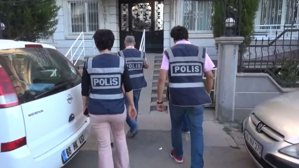 Aksaray'da başlayan FETÖ operasyonu Konya'ya sıçradı