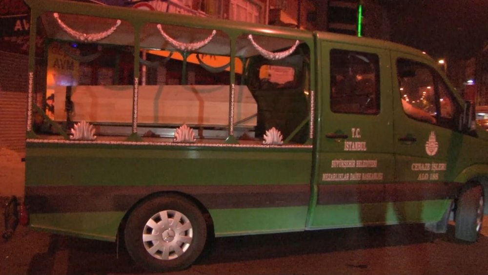 İstanbul'da feci ölüm! 6'ncı kattan düşen kadın öldü