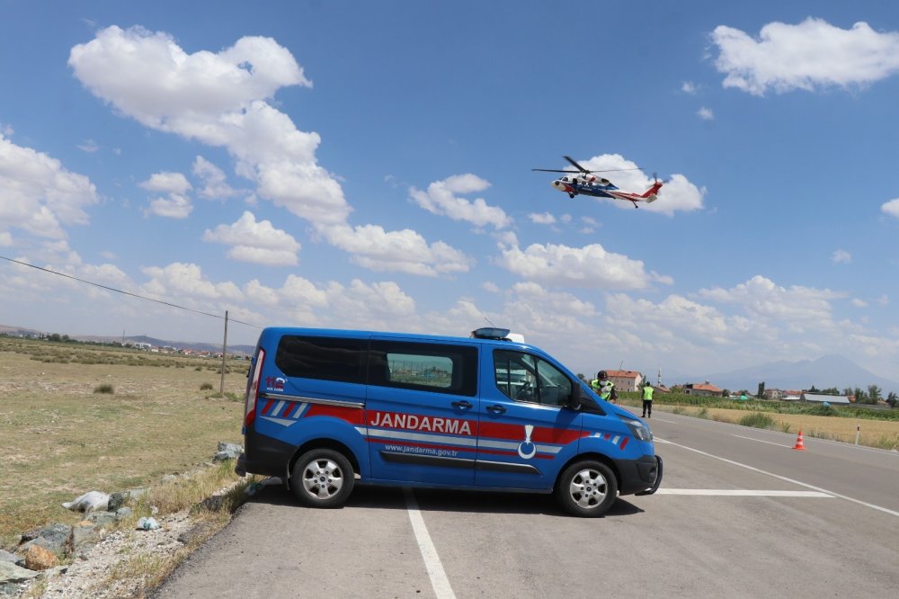 Aksaray'da jandarma helikopteri trafik için kalktı