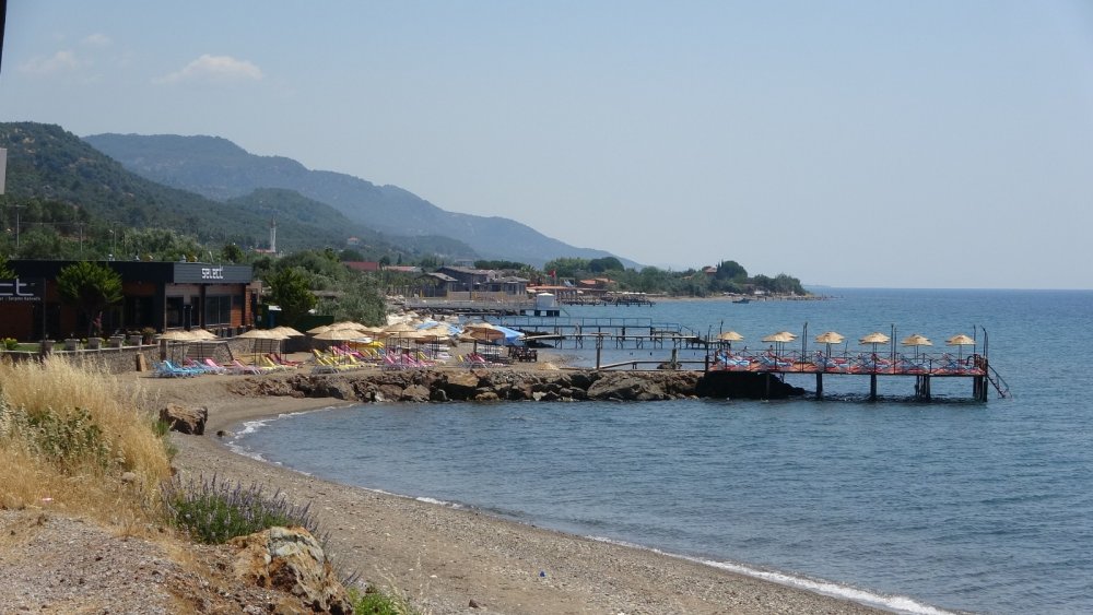 Halk TV'nin Sahibi Mahiroğlu'nun Assos’taki kaçak yapısının ’Yapı Kayıt Belgesi’ iptal edildi