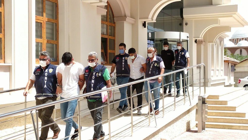 Konya'da kafe otoparkında işlenen cinayetin zanlıları adliyeye sevkedildi