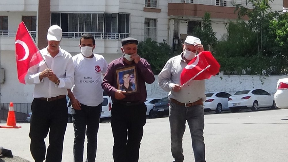 670'inci evlat nöbetine Kars'tan katılan acılı baba oğlunu HDP’lilerden istedi