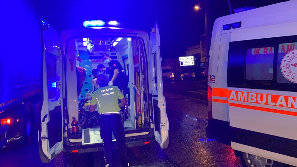 D100 Karayolu savaş alanına döndü! Zincirleme kazada 6’sı çocuk 15 yaralı
