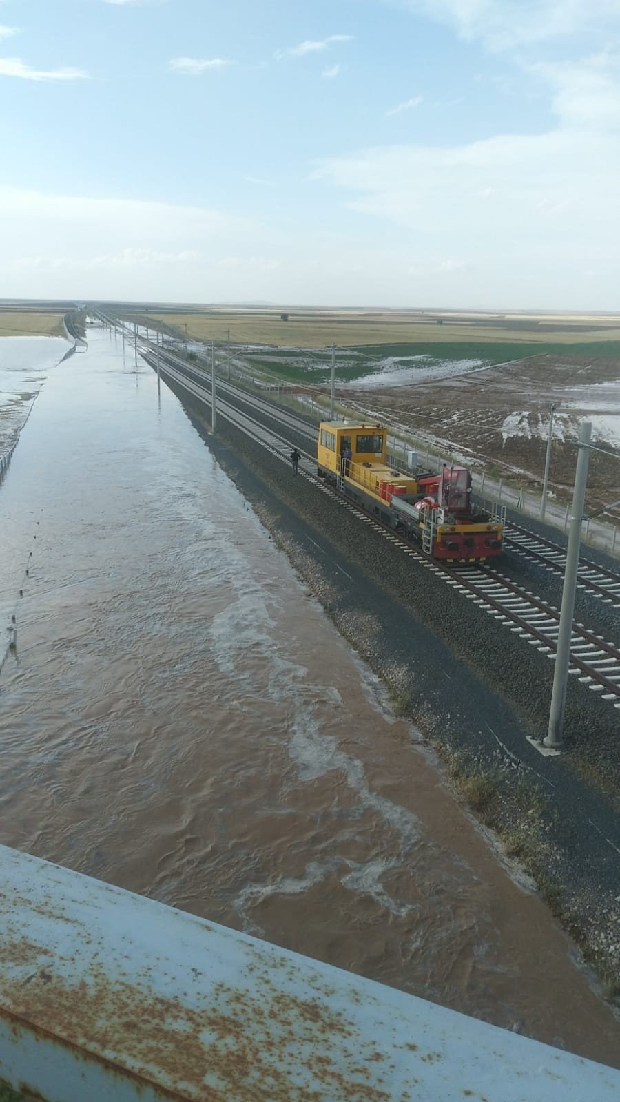 Konya - Ankara YHT Hattında faciadan dönüldü! Vali Özkan olay yerinde