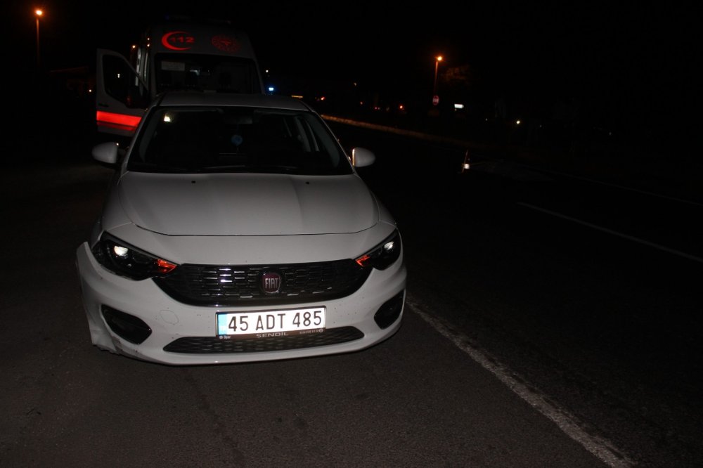 Tırın altında kalan elektrikli bisiklet sürücüsü olay yerinde can verdi
