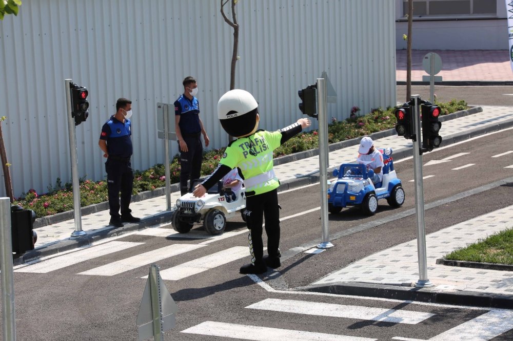 Konya Meram'da telafi eğitimleri başladı