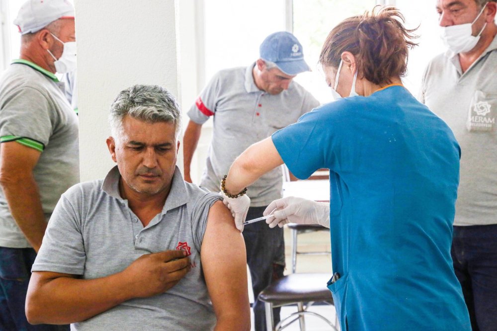 Meram Belediyesi personeli aşı oldu Başkan Kavuş çağrı yaptı