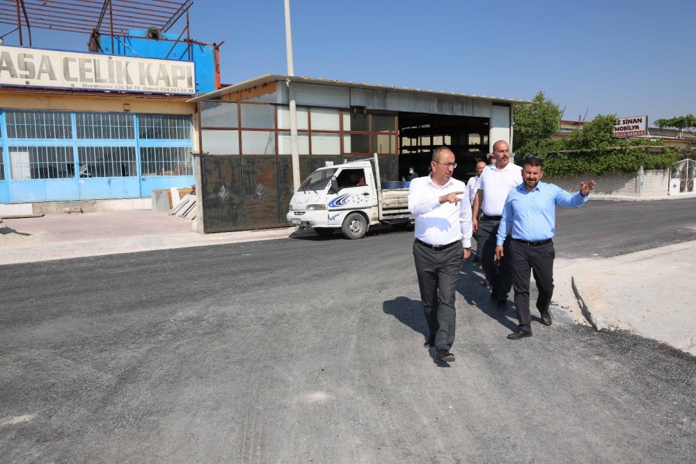 Meram Belediye Başkanı Mustafa Kavuş talepte bulunan esnafları yerinde ziyaret etti