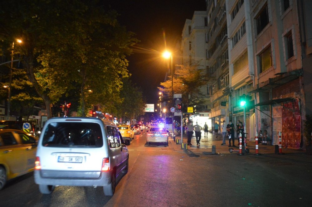 Engelli elektrikli scooter sürücüsü çöp kamyonu altında can verdi!