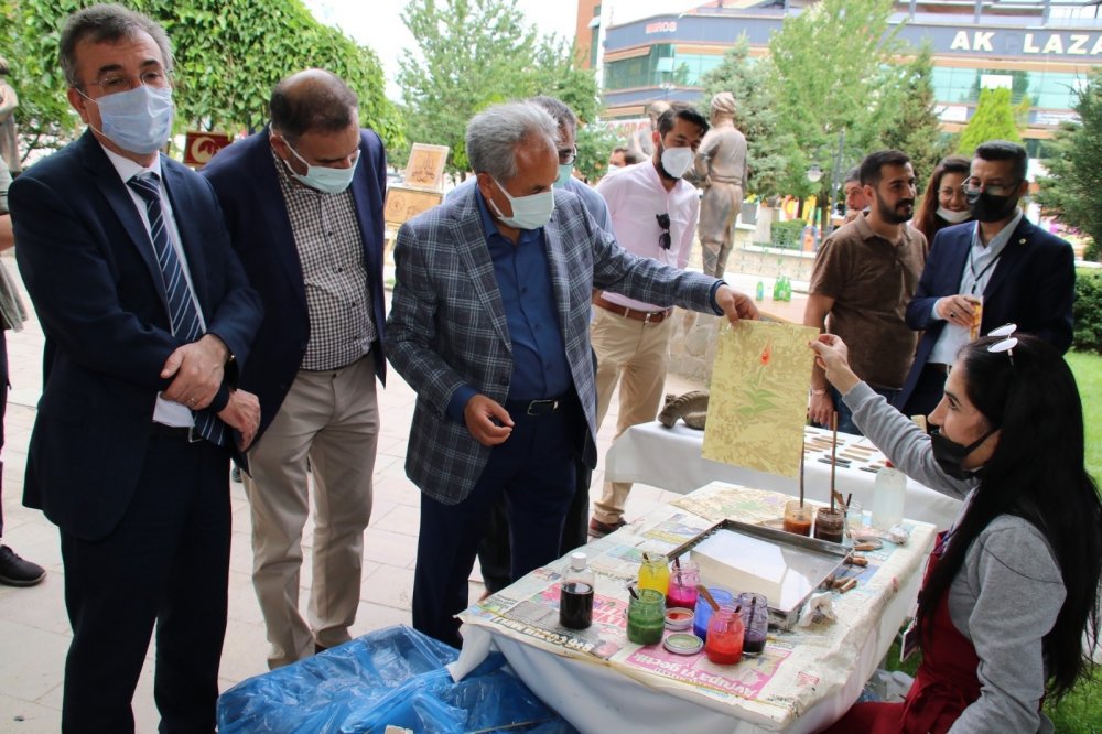 Akşehir Gülmece Parkı’nda Gülmece Sanat Atölyesi