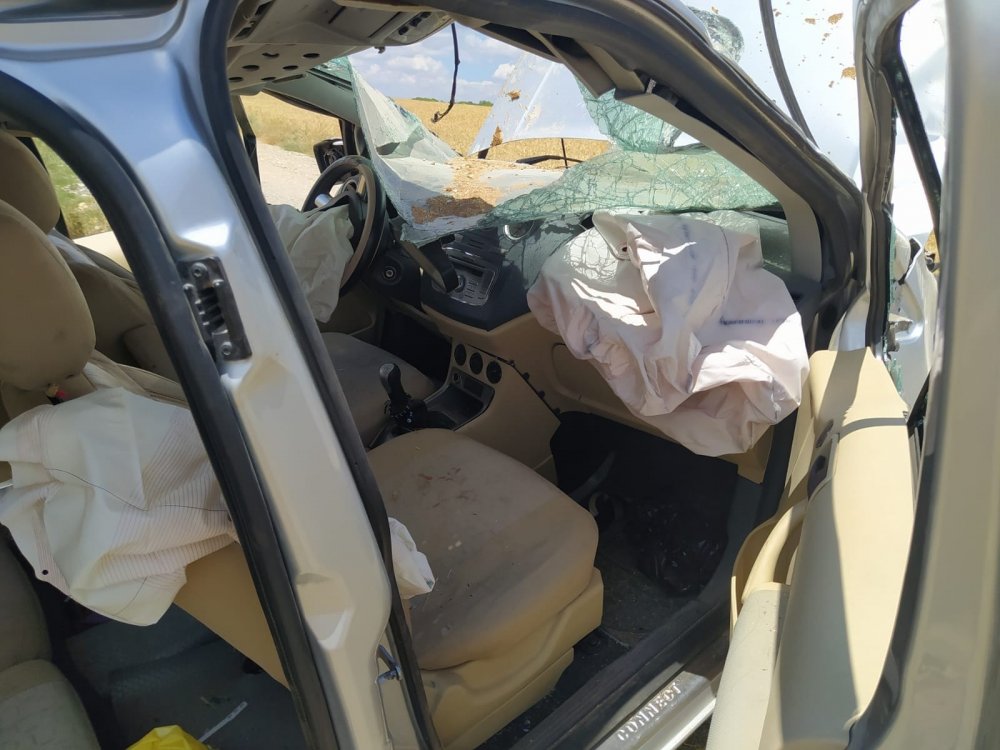 Denizli'de takla atan otomobil şarampole uçtu! 1’i ağır 4 yaralı