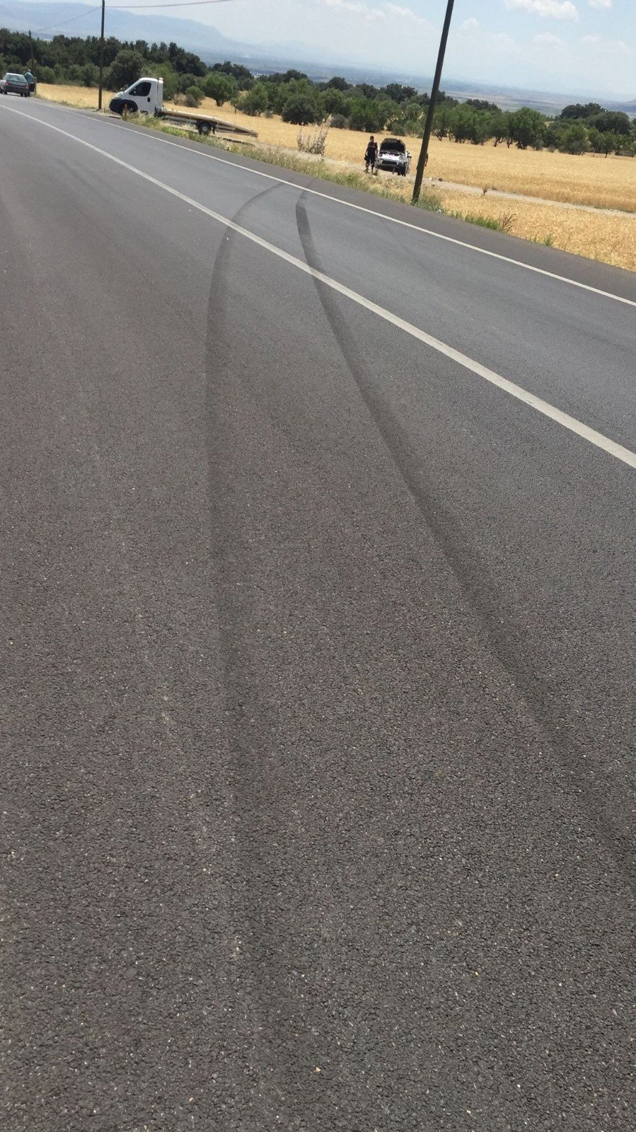 Denizli'de takla atan otomobil şarampole uçtu! 1’i ağır 4 yaralı