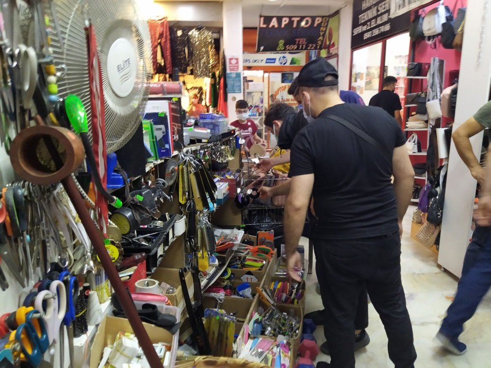 İstanbul Havalimanı'nda unutulan eşyalar için uzun kuyruklar oluştu