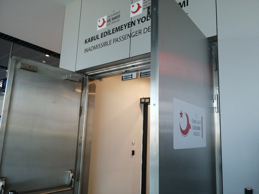 Rusya’ya gidemeyen Afgan grup uluslararası koruma başvurusu yaptı!