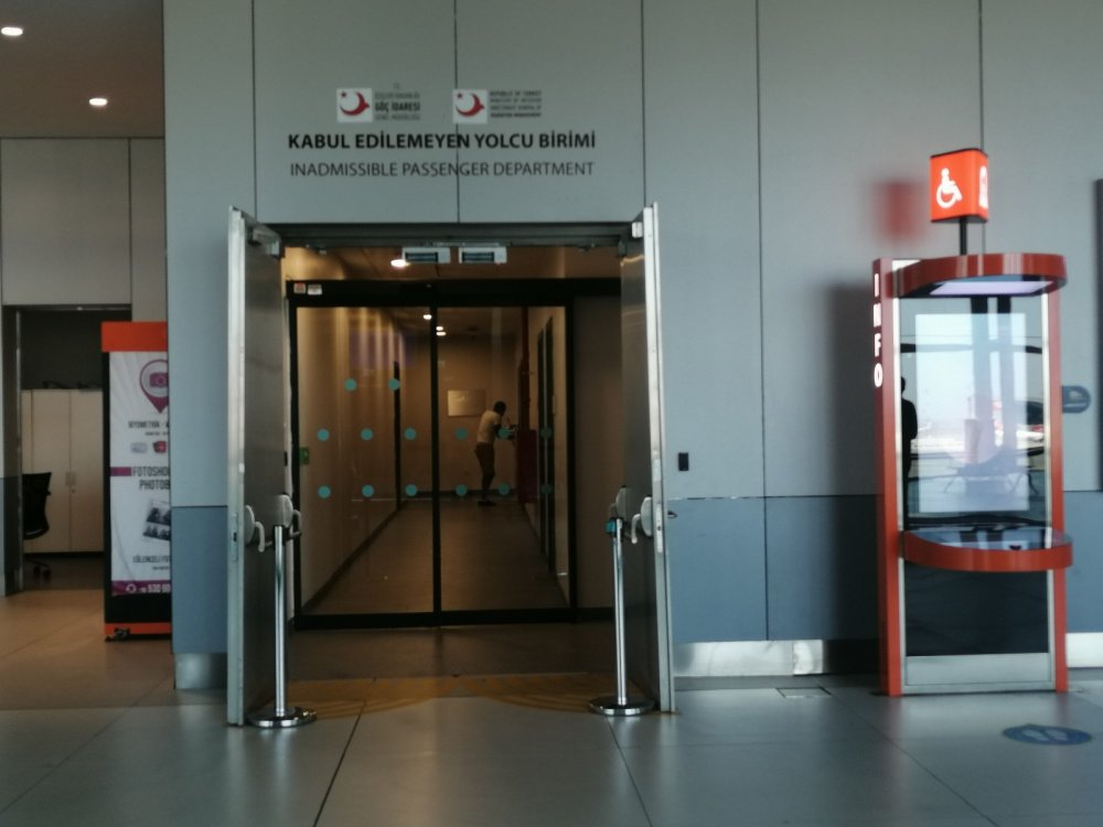 Rusya’ya gidemeyen Afgan grup uluslararası koruma başvurusu yaptı!