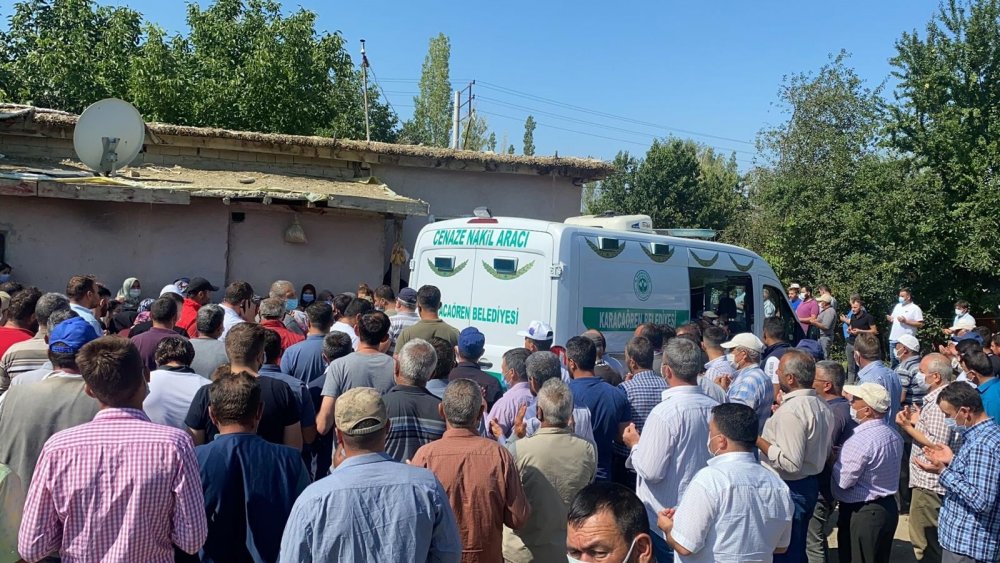 Afyon'da boğularak can veren amca ve yeğene son görev
