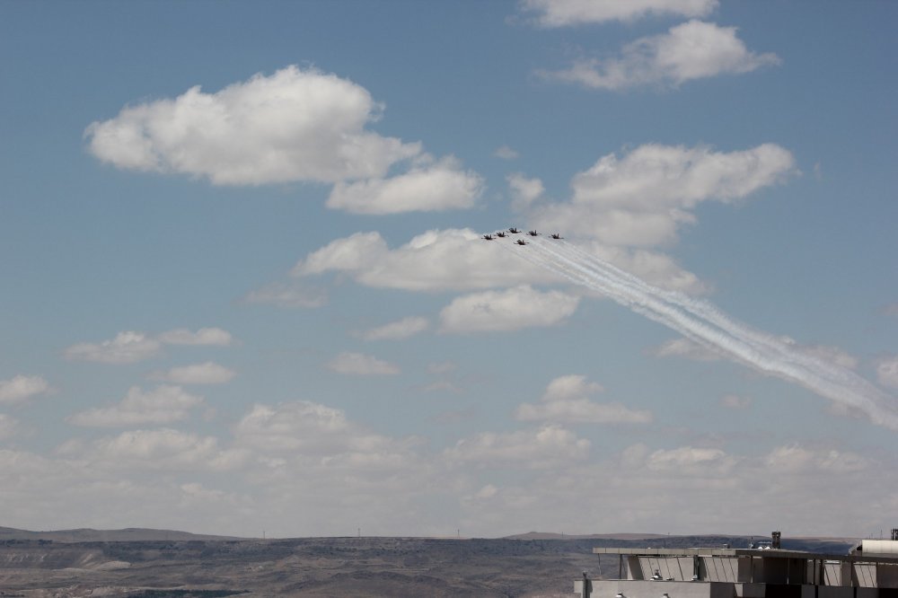 ’Türk Yıldızları’ Kayserililere görsel şölen yaşattı