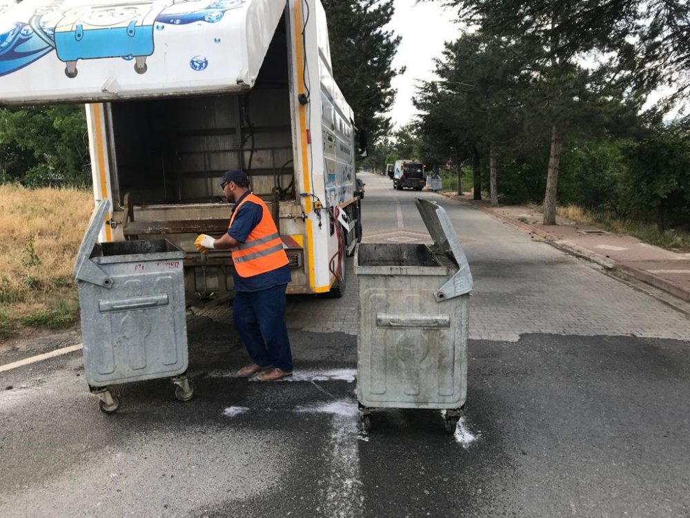 Akşehir'de temizlik çalışmaları sürüyor